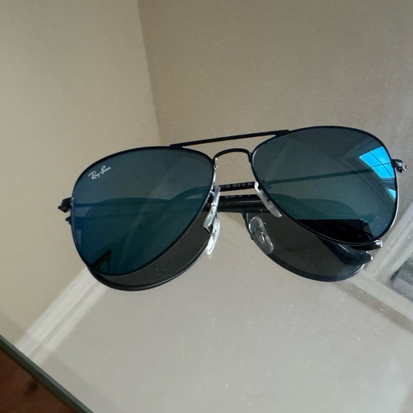 Kids sunglasses 🕶️ - Picture 3 of 3